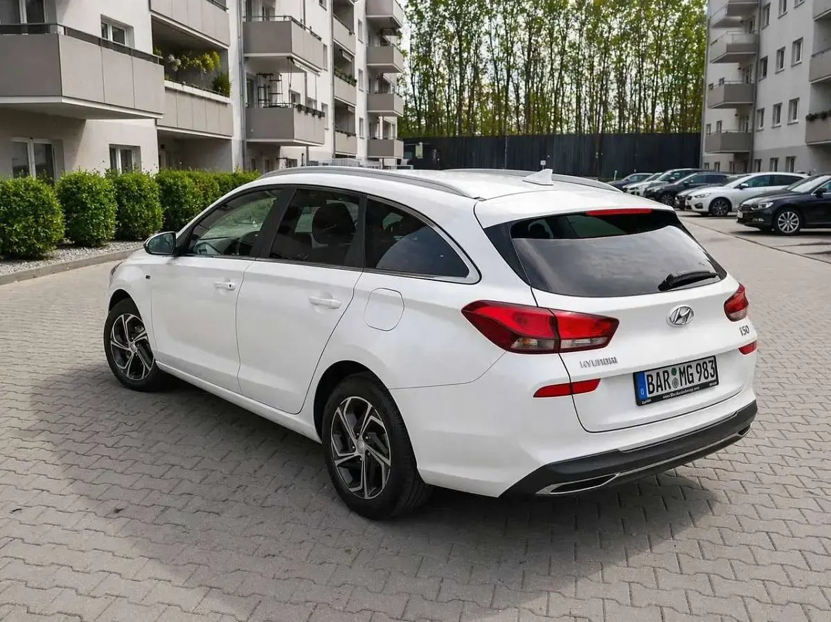 Gebraucht Hyundai i30 Trend 160 PS (117 kW) 2023 Weiß Kombi
