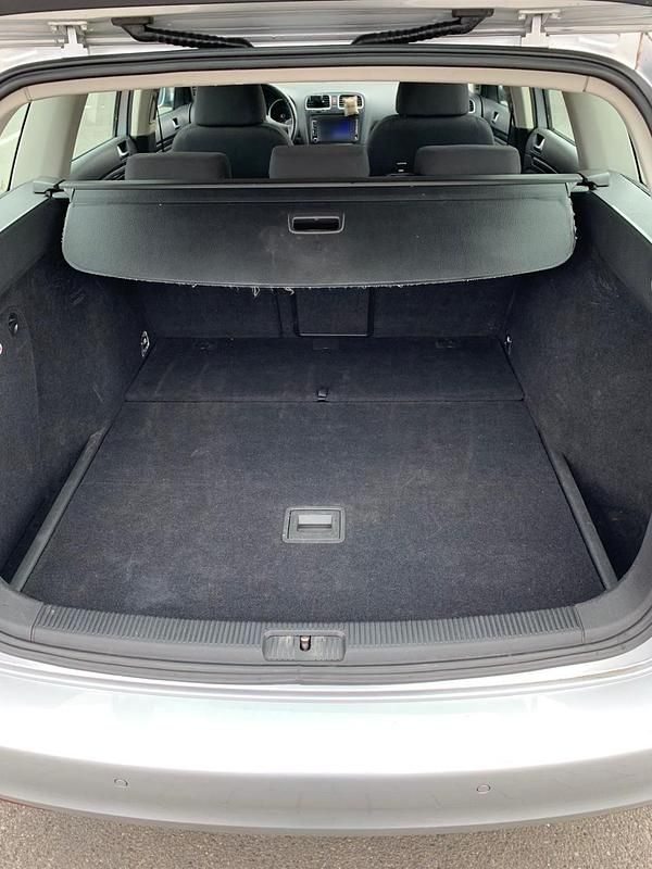 Gebraucht VW Golf VI 105 PS (77 kW) 2010 Silber Kleinwagen