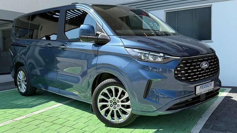 Blau Gebraucht 2024 Ford Tourneo Custom Titanium Van / Kleinbus | 54.950 € - Bild 1/4