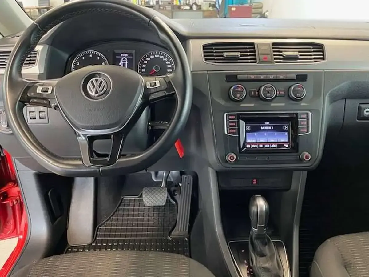 Gebraucht VW Caddy Comfortline 125 PS (91 kW) 2017 Kirschrot Van / Kleinbus