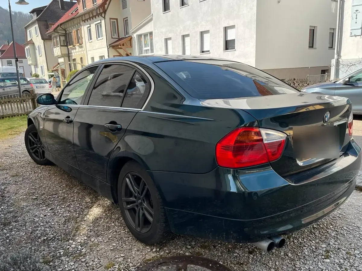 Gebraucht BMW 325 218 PS (160 kW) 2007 Grün Limousine
