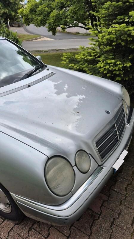 Gebraucht 1998 Mercedes E240 Limousine | 1.200 € (Guter Preis) - Bild 1/4