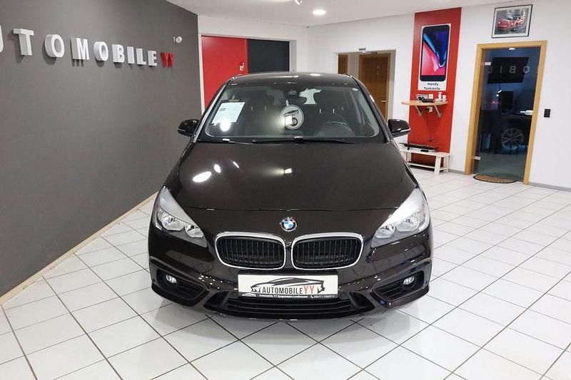 Gebraucht BMW 220 Active Tourer Advantage 192 PS (141 kW) 2017 Braun Van / Kleinbus
