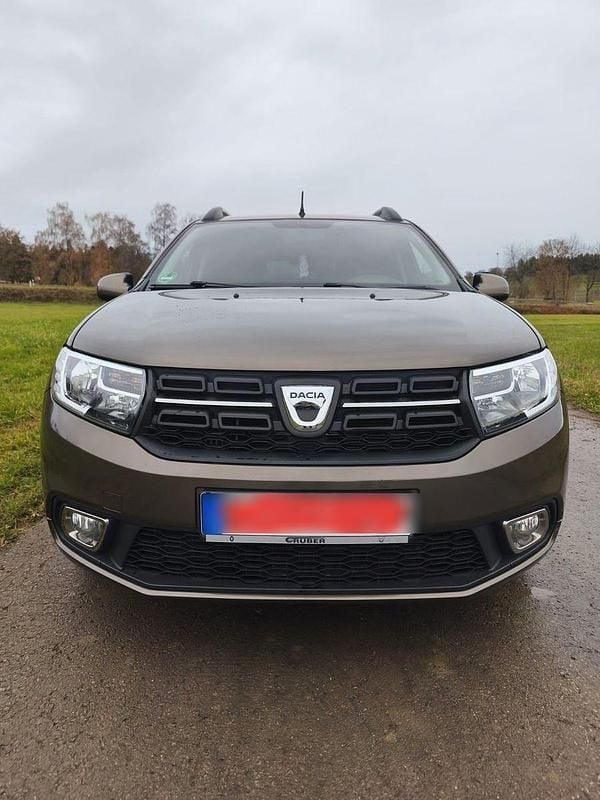 Braun Gebraucht 2017 Dacia Logan MCV Lauréate Kombi | 6.300 € (Guter Preis) - Bild 1/4