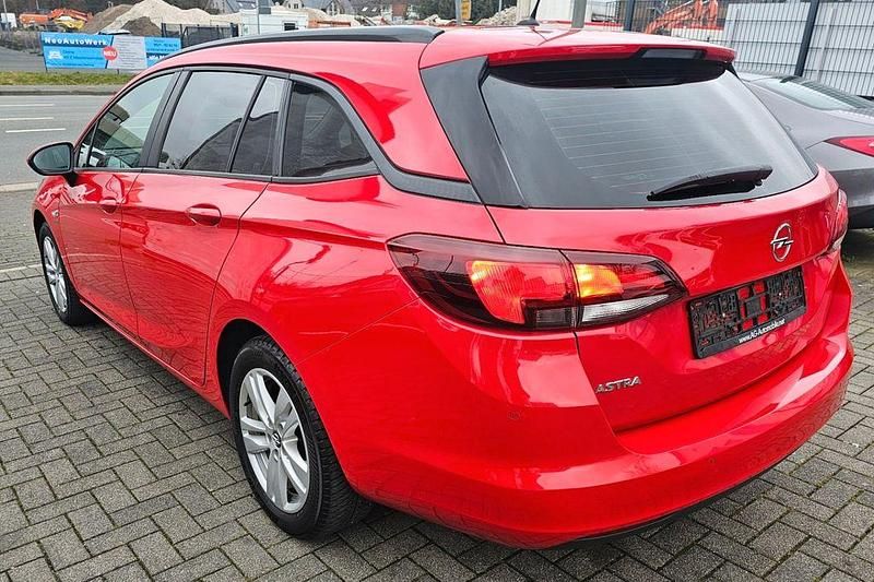 Gebraucht Opel Astra 110 PS (80 kW) 2019 Rot Kombi
