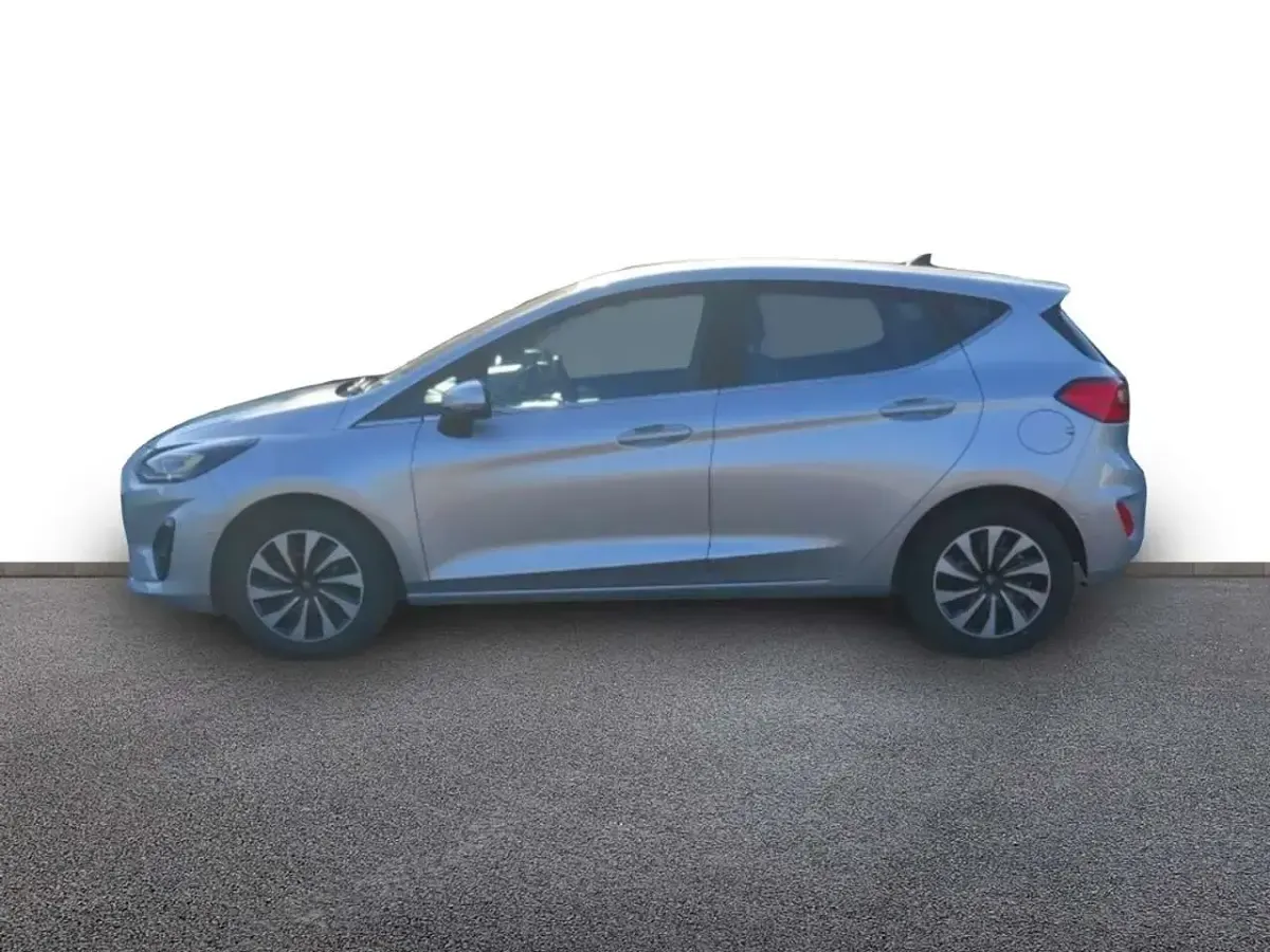 Gebraucht Ford Fiesta Titanium 125 PS (91 kW) 2023 Polarsilber metallic Kleinwagen