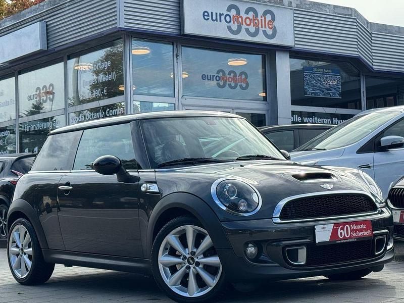 Grau Gebraucht 2011 Mini Cooper S Kleinwagen | 11.890 € (Fairer Preis) - Bild 1/4