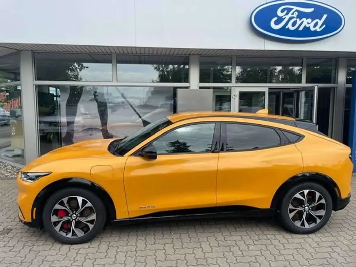 Gebraucht Ford Mustang Premium 269 PS (197 kW) 2024 Cyber orange 3c SUV