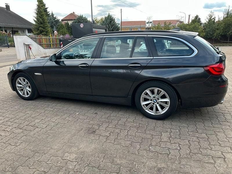 Gebraucht BMW 525 218 PS (160 kW) 2012 Schwarz Kombi