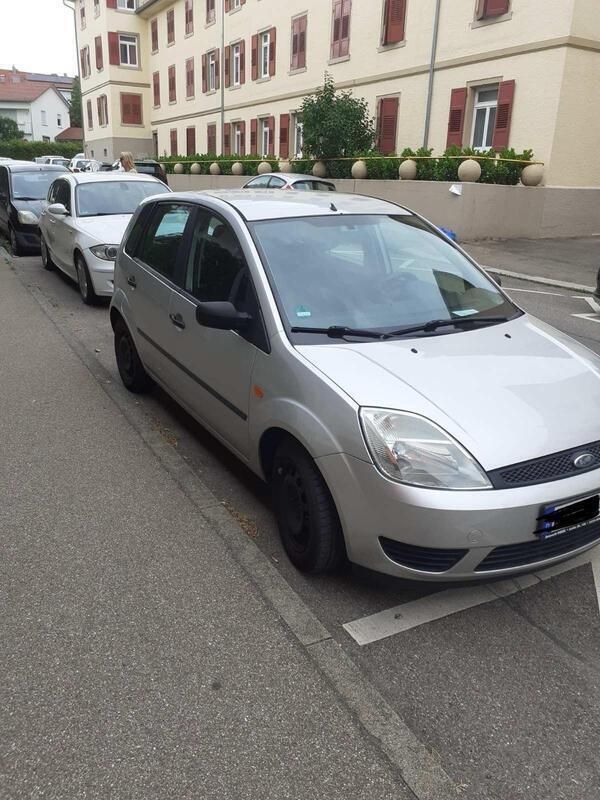 Silber Gebraucht 2005 Ford Fiesta Viva Kleinwagen | 400 € (Superpreis) - Bild 1/4