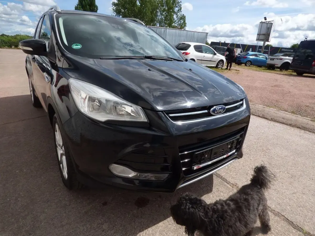 Gebraucht Ford Kuga Titanium 140 PS (102 kW) 2014 Schwarz SUV
