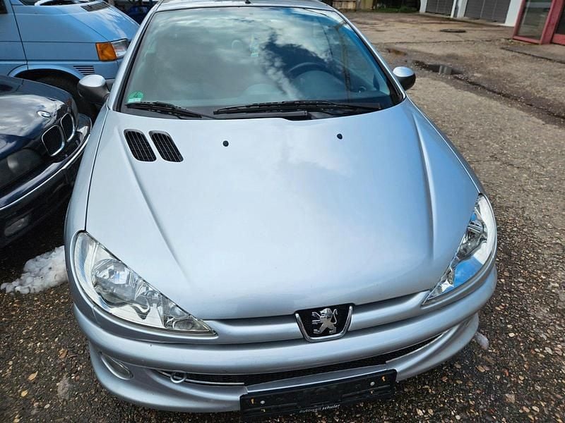 Gebraucht Peugeot 206 CC 108 PS (79 kW) 2006 Silber Cabrio