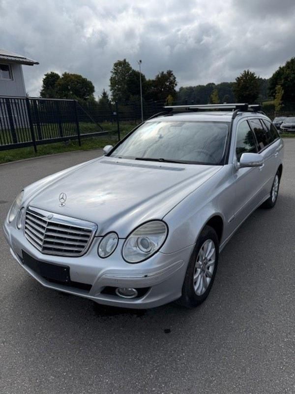Silber Gebraucht 2008 Mercedes E320 Kombi | 6.900 € (Fairer Preis) - Bild 1/4