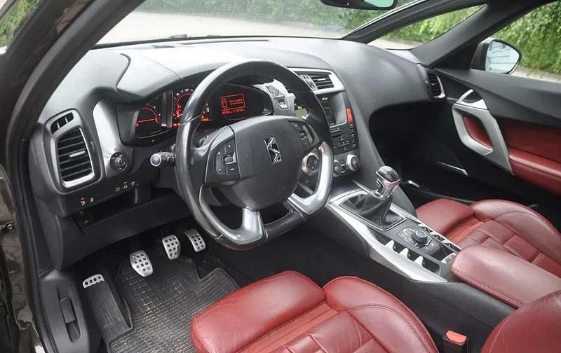 Gebraucht Citroën DS5 Chic 200 PS (147 kW) 2013 Braun Kleinwagen