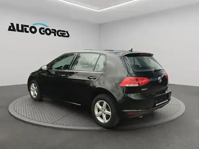 Gebraucht VW Golf VII Trendline 110 PS (80 kW) 2017 Andere Limousine