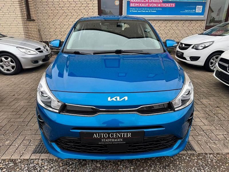 Gebraucht Kia Rio Vision 101 PS (74 kW) 2022 Blau Limousine