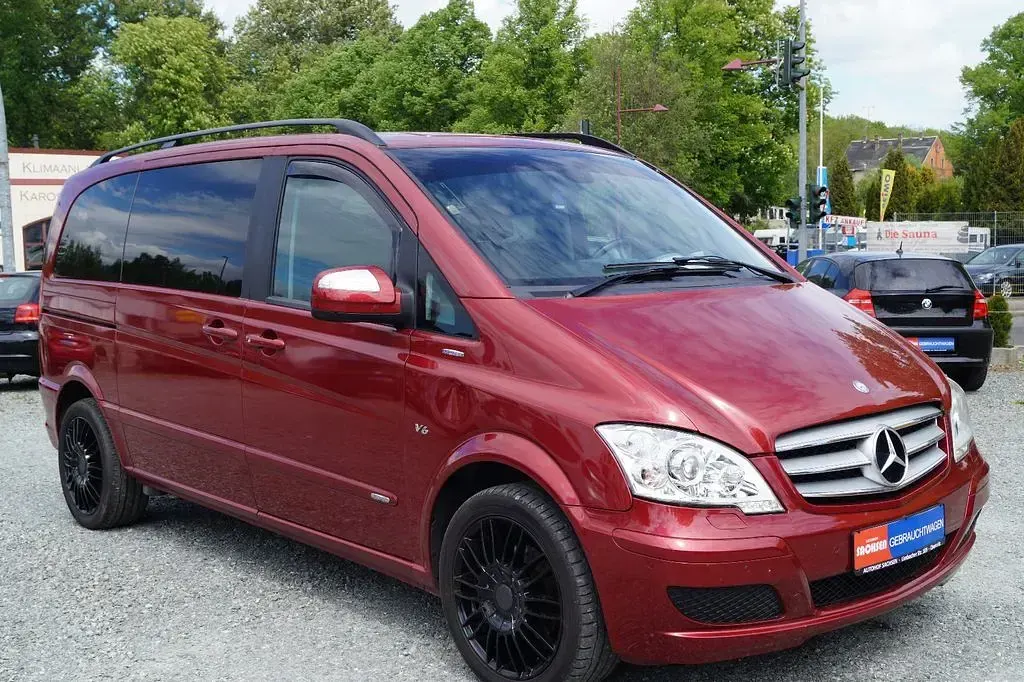Gebraucht Mercedes Viano 224 PS (164 kW) 2011 Rot Van / Kleinbus
