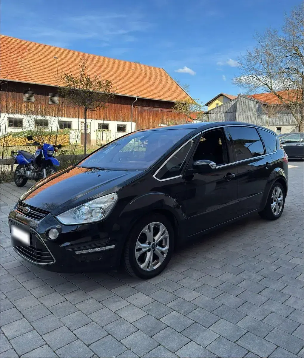 Używany Ford S-MAX Titanium 163 KM (119 kW) 2010 Czarny Minivan