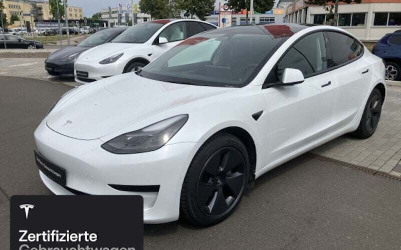 Weiß Gebraucht 2021 Tesla Model 3 Limousine | 26.200 € (Fairer Preis) - Bild 1/4