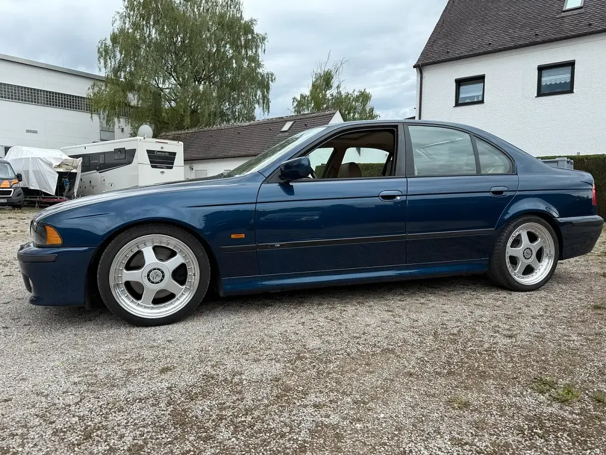 Gebraucht BMW 528 M Sport 193 PS (141 kW) 1998 Blau Limousine