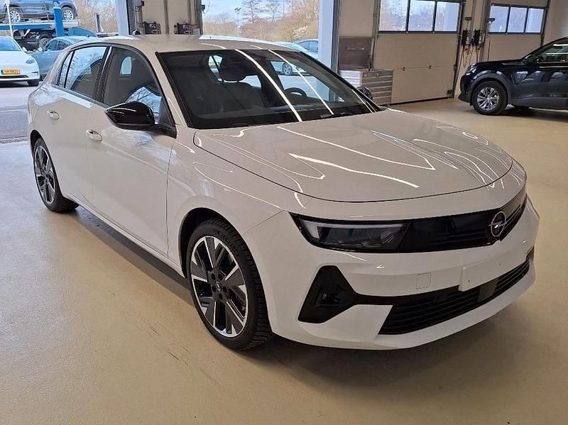 Gebraucht Opel Astra 114 kW (156 PS) 2024 Weiß Limousine