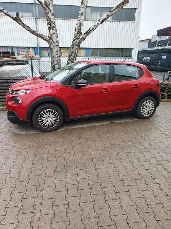 Gebraucht Citroën C3 Live 82 PS (60 kW) 2017 Rot Limousine
