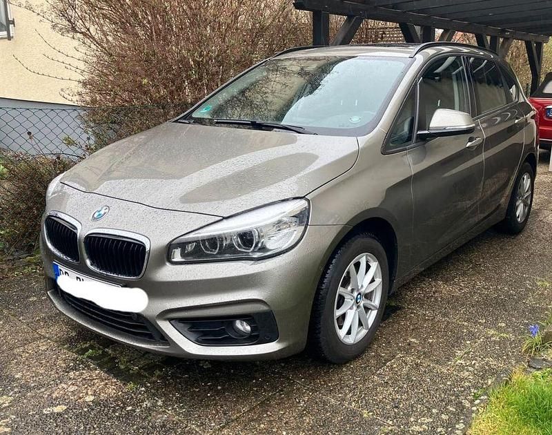 Gebraucht BMW 218 Active Tourer 140 PS (102 kW) 2017 Beige Van / Kleinbus