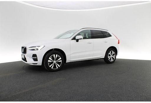 Gebraucht Volvo XC60 Momentum 197 PS (144 kW) 2022 Weiß SUV
