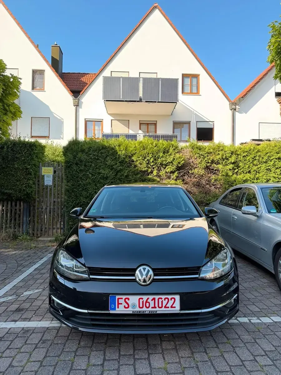 Gebraucht VW Golf VII 110 PS (80 kW) 2017 Schwarz Limousine