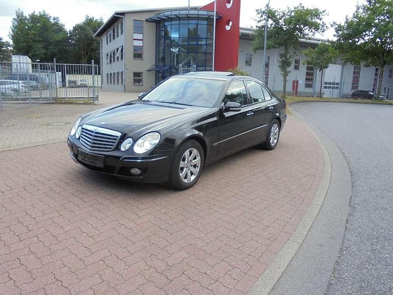 Schwarz Gebraucht 2008 Mercedes E300 Limousine | 7.999 € (Fairer Preis) - Bild 1/4