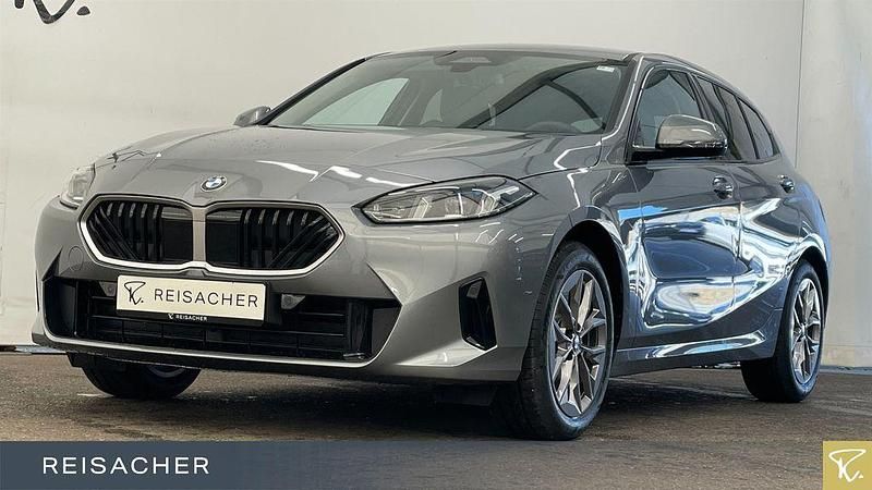Grau Neu 2025 BMW 120 Sport Line Kleinwagen | 33.999 € (Fairer Preis) - Bild 1/4