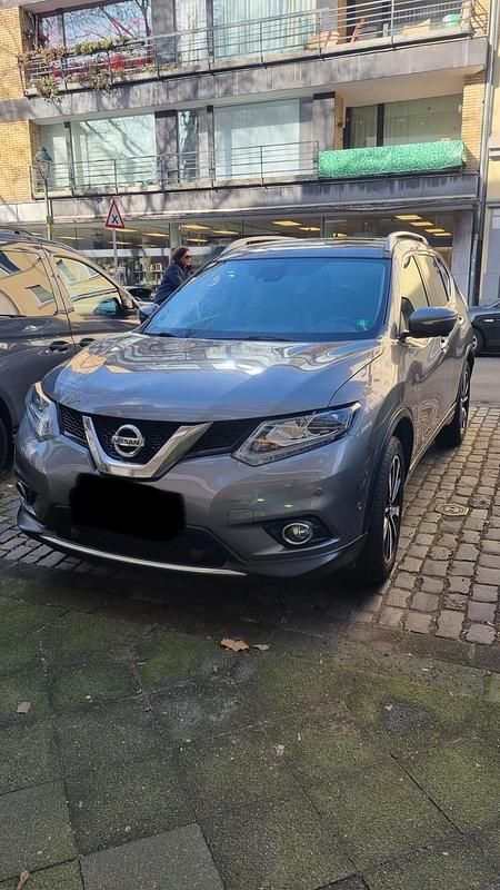 Gebraucht Nissan X-Trail Tekna 136 PS (100 kW) 2016 Silber SUV