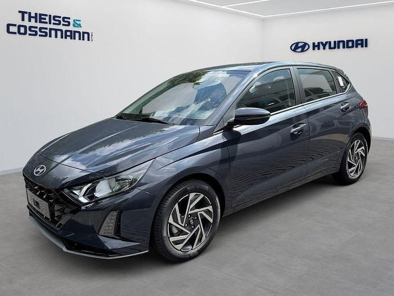 Grau Neu 2025 Hyundai i20 Trend Limousine | 21.990 € (Fairer Preis) - Bild 1/4