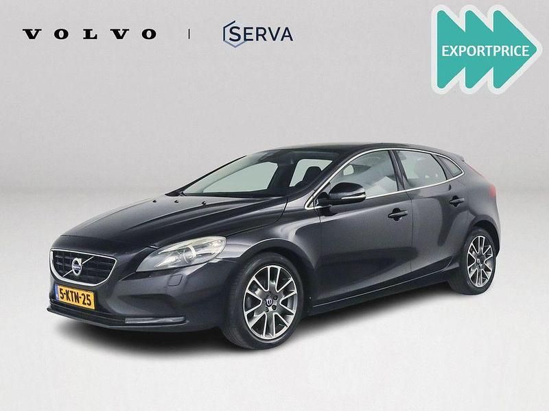 Schwarz Gebraucht 2013 Volvo V40 Momentum Kombi | 4.700 € (Teuer) - Bild 1/4