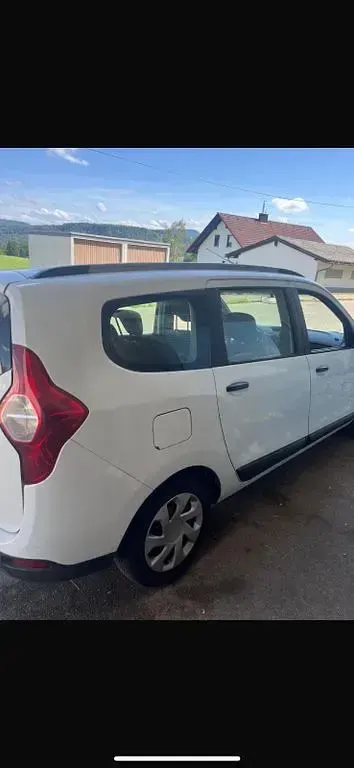 Gebraucht Dacia Lodgy Acces 102 PS (75 kW) 2017 Weiß Van / Kleinbus