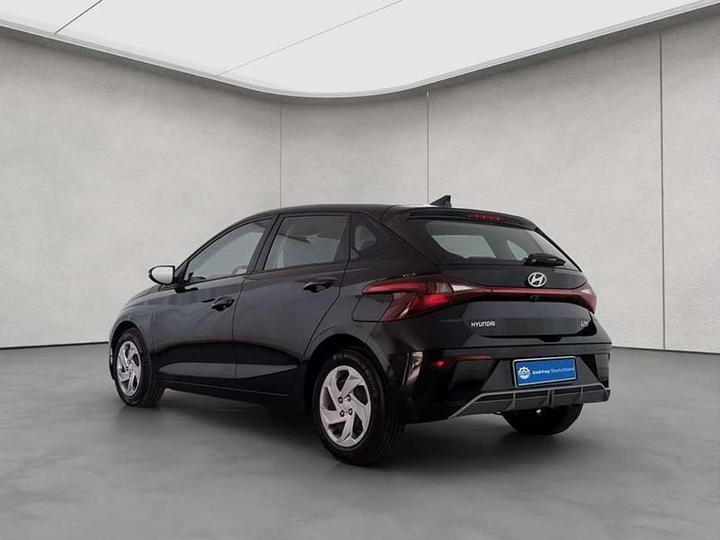 Gebraucht Hyundai i20 Select 101 PS (74 kW) 2024 Schwarz Kleinwagen