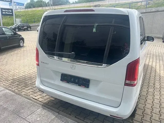 Gebraucht Mercedes V250 Edition 190 PS (139 kW) 2018 Weiß Van / Kleinbus