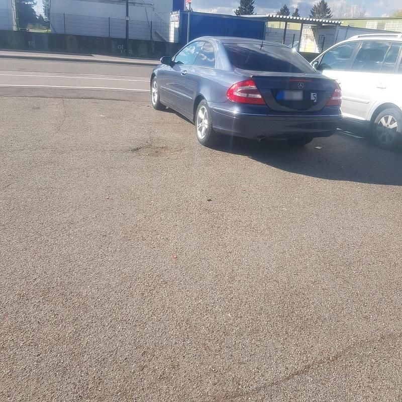 Gebraucht Mercedes CLK200 170 PS (125 kW) 2004 Blau Coupé