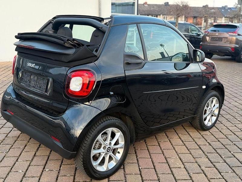 Gebraucht Smart ForTwo Cabrio Passion 71 PS (52 kW) 2018 Schwarz Cabrio