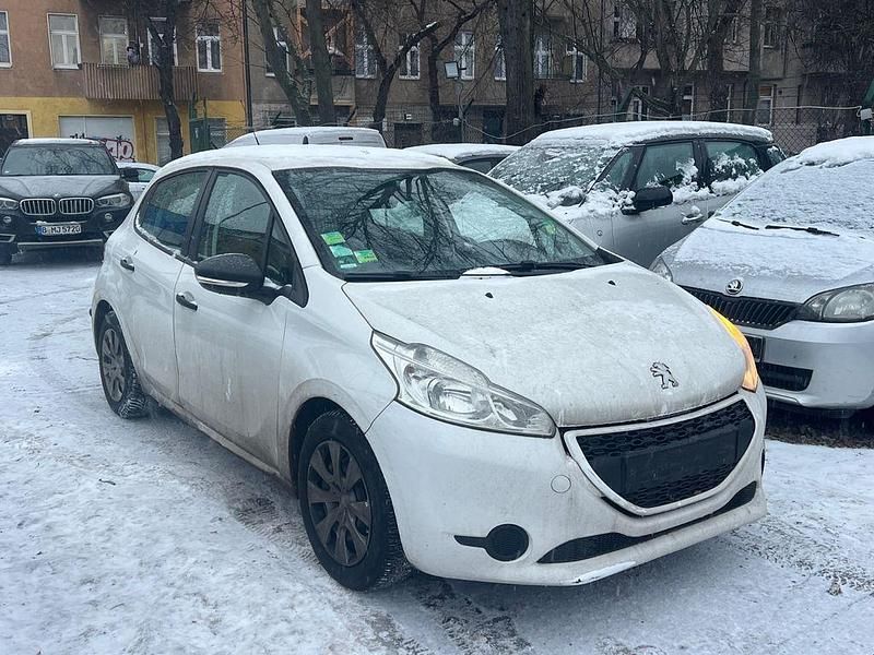 Gebraucht Peugeot 208 Access 68 PS (50 kW) 2013 Weiß Kleinwagen