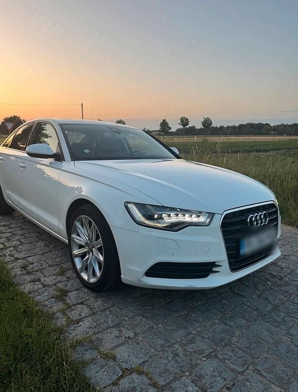 Weiß Gebraucht 2015 Audi A6 Limousine | 13.200 € (Superpreis) - Bild 1/4
