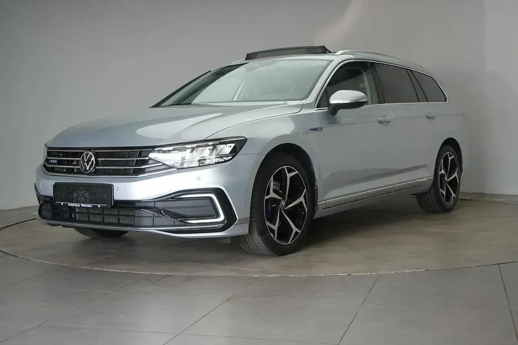Gebraucht VW Passat GTE 218 PS (160 kW) 2022 Silber Kombi