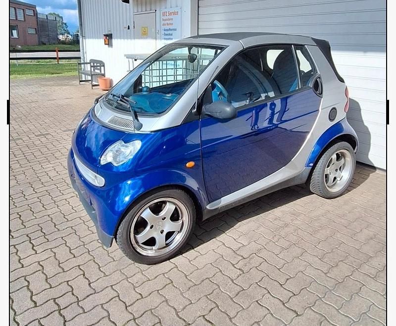 Blau Gebraucht 2000 Smart ForTwo Cabrio Passion Cabrio | 2.100 € (Fairer Preis) - Bild 1/4