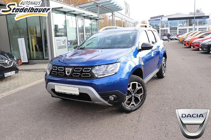 Blau Gebraucht 2021 Dacia Duster Celebration SUV | 17.490 € (Guter Preis) - Bild 1/4