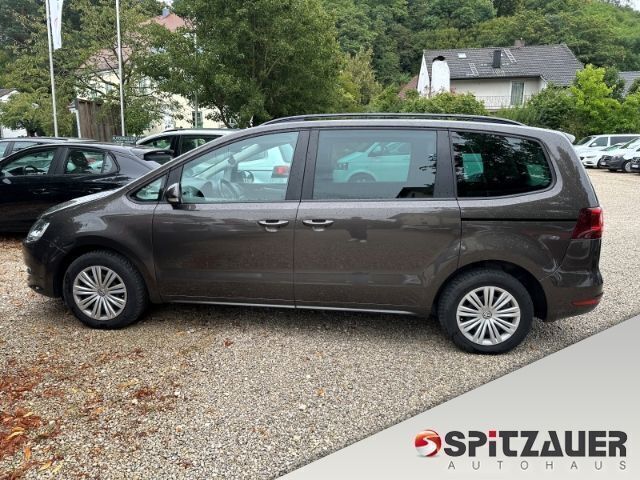 Gebraucht VW Sharan Trendline 150 PS (110 kW) 2017 Braun Van / Kleinbus