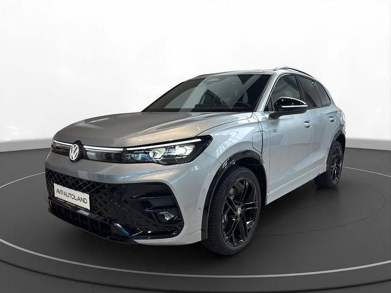 Neu VW Tiguan Style 272 PS (200 kW) 2025 Silber SUV