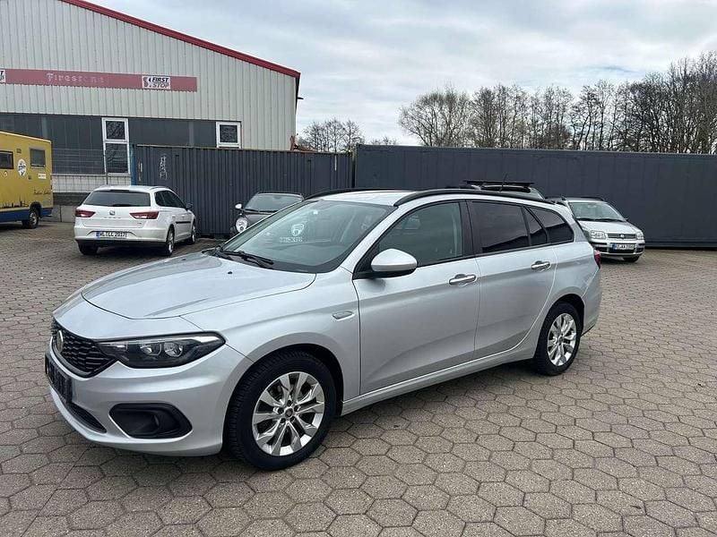 Gebraucht Fiat Tipo Easy 120 PS (88 kW) 2017 Silber Kombi