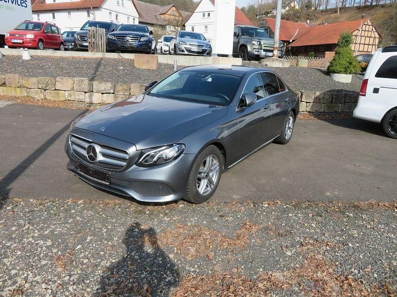 Gebraucht Mercedes E220 194 PS (142 kW) 2018 Grau Limousine