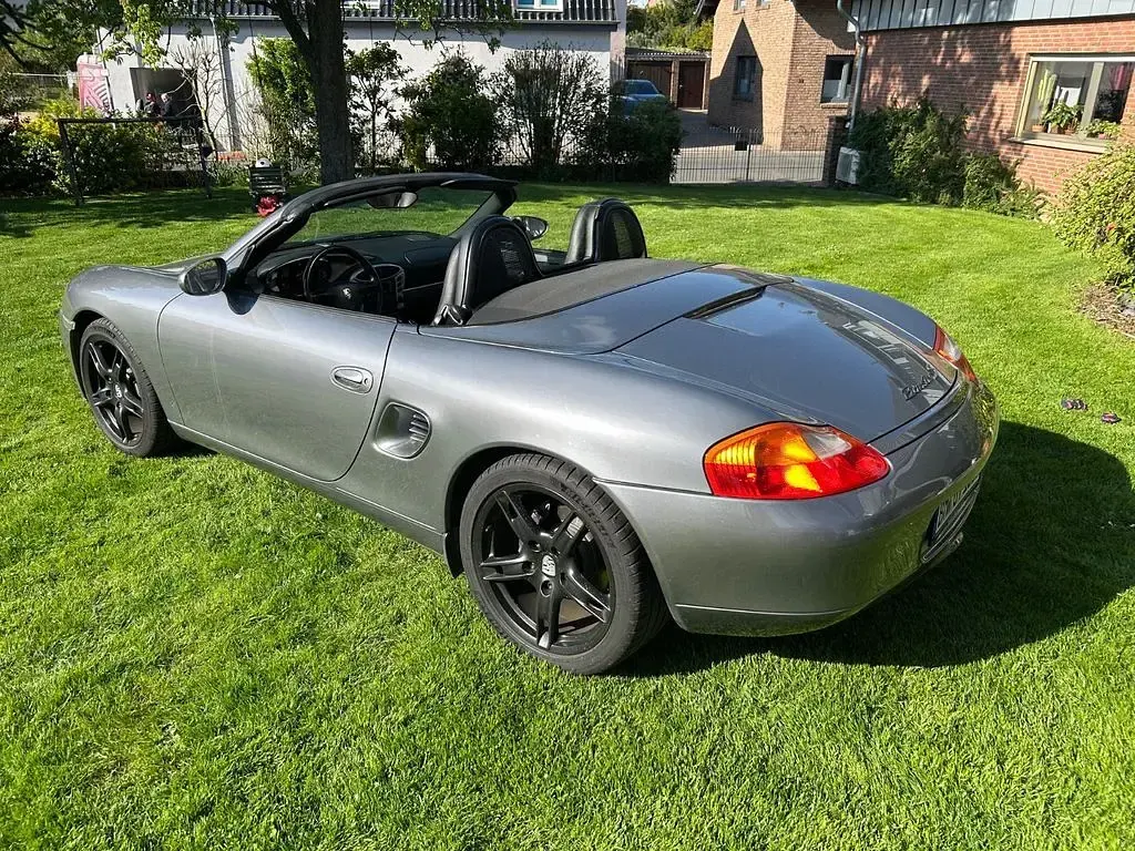 Gebraucht Porsche Boxster 220 PS (161 kW) 2001 Grau Cabrio