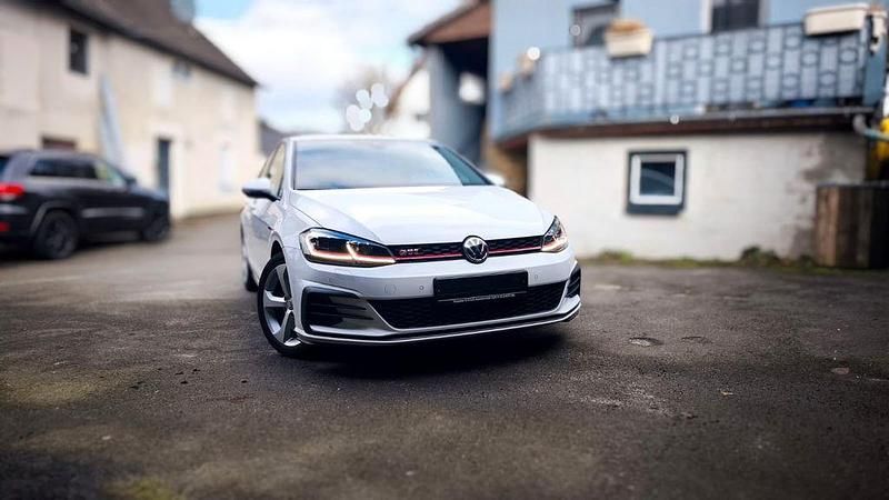 Gebraucht VW Golf VII GTI 245 PS (180 kW) 2019 Weiß Limousine